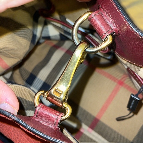 Preloved Burberry Beckett bucket bag burgundy color, great condition. - Picture 9 of 16